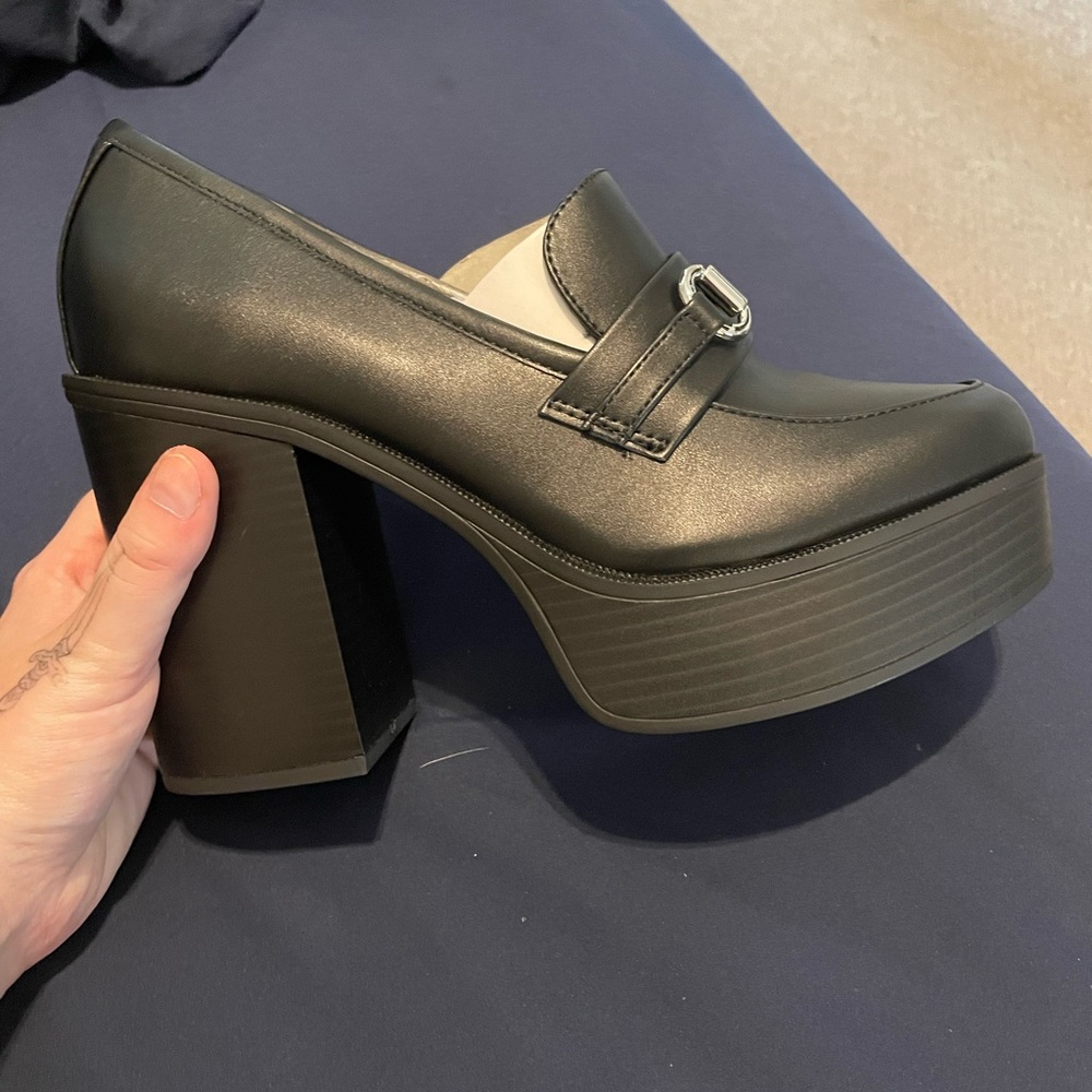 Heeled Loafers women’s 9